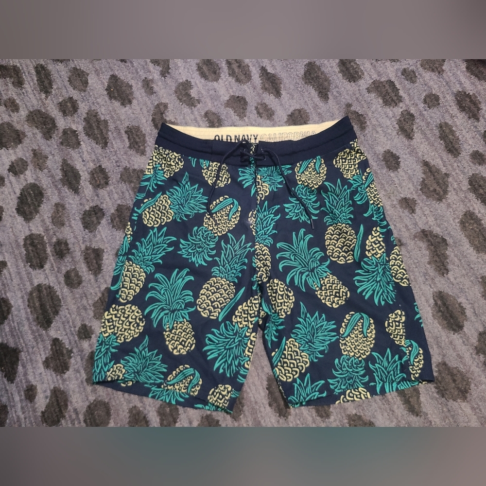 Old Navy California Pineapple Board Shorts sz 30